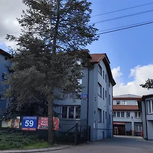  Проживание в семье Henrix